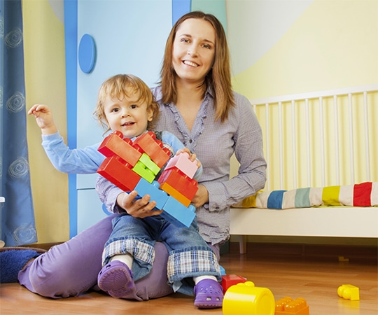 nounou à domicile avec bébé