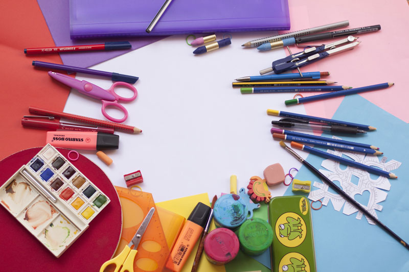 crayons de couleur feutres peinture pour enfants