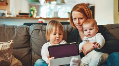 baby sitter lecture avec enfants