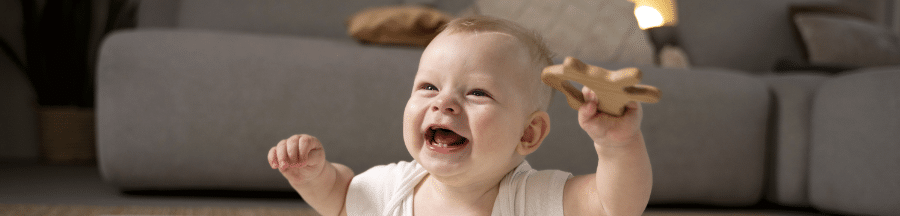 bébé émotions sourire